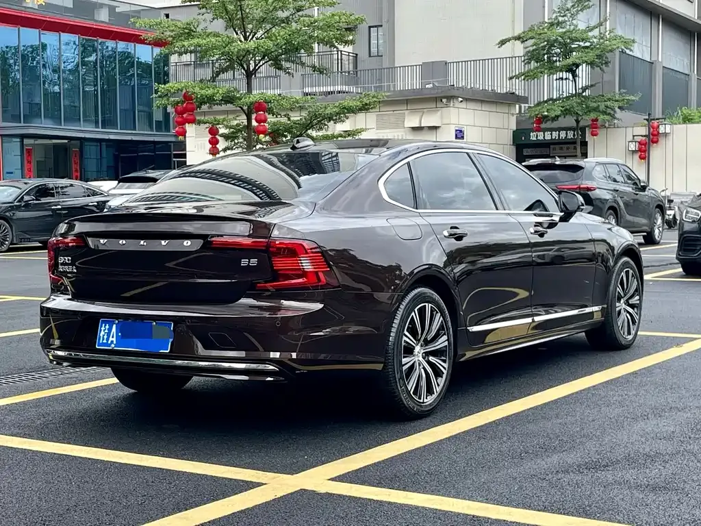 Volvo S90 — фото 4