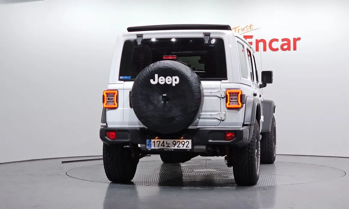 Jeep Wrangler — фото 4