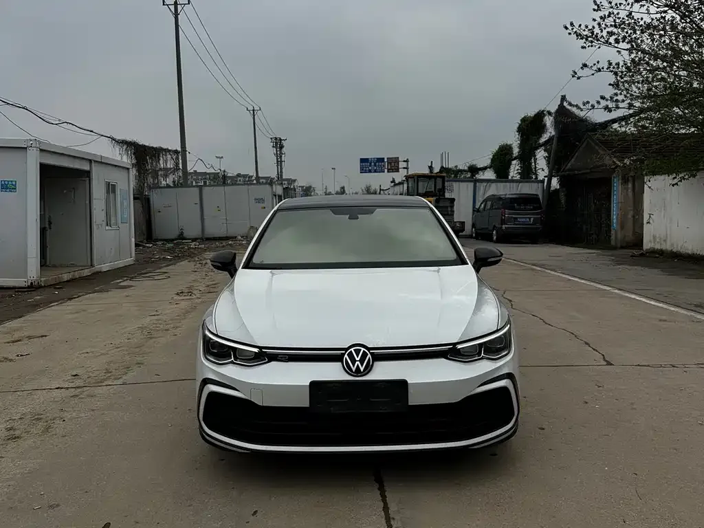 Volkswagen Golf 2022 из CN, фото 1
