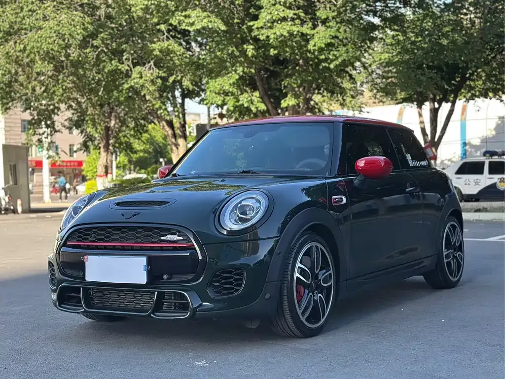 MINI JCW (John Cooper Works)