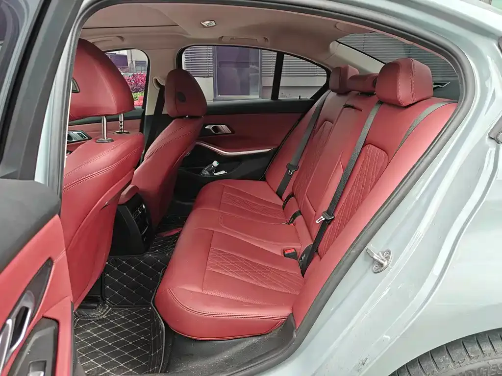 BMW 3 Series 2025 из CN, фото 2