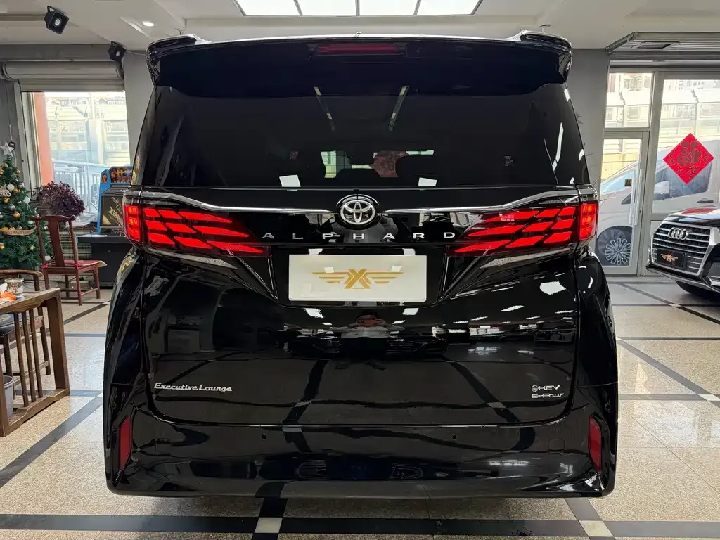 Toyota Alphard 2023 из CN, фото 3
