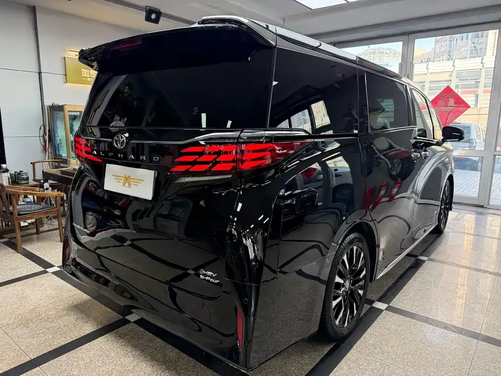 Toyota Alphard 2023 из CN, фото 6