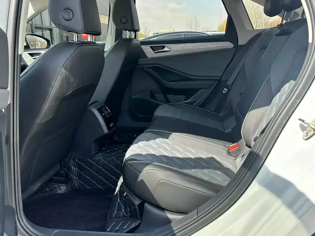 Volkswagen Sagitar 2023 из CN, фото 3