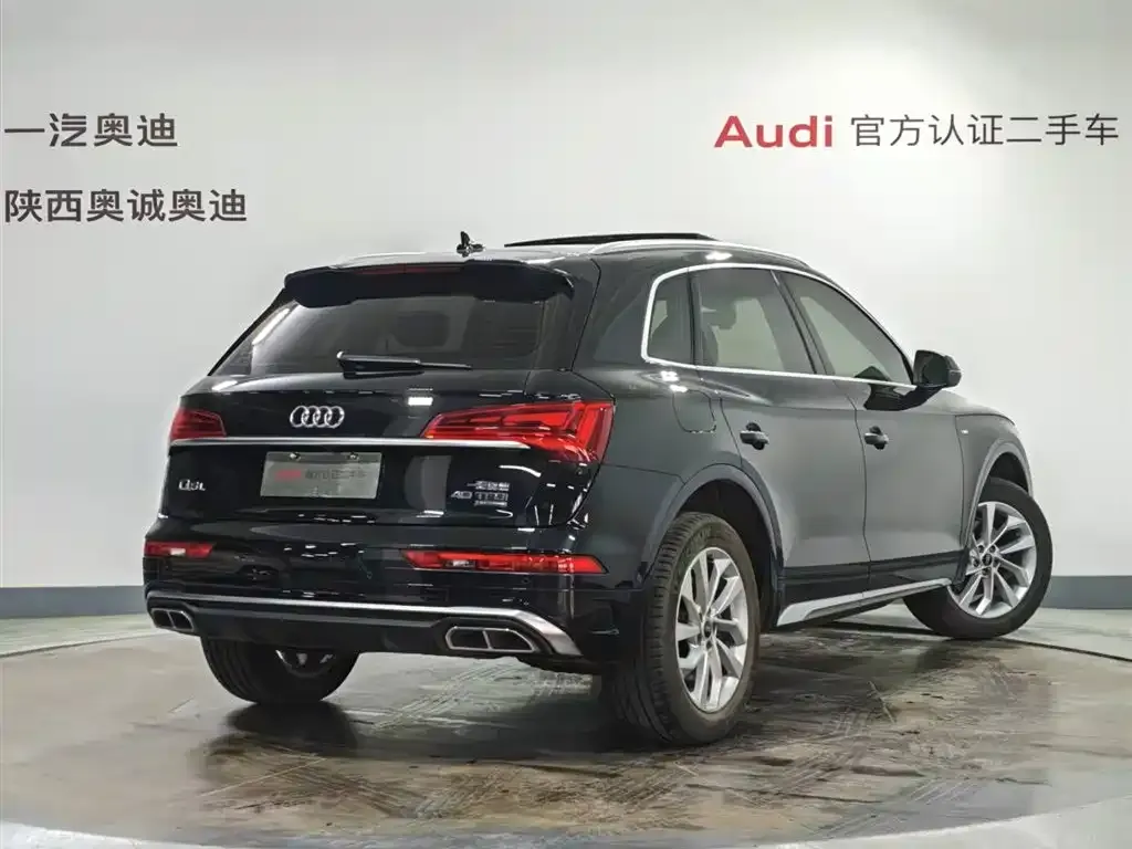 Audi Q5L — фото 8