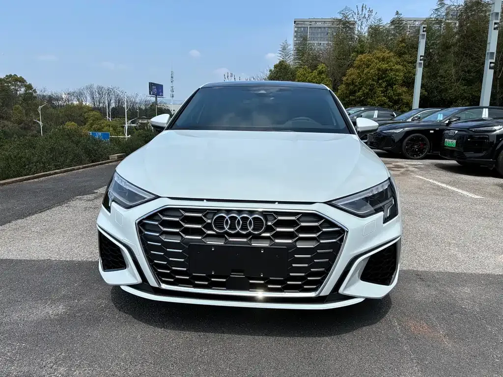 Audi A3 2024 из CN, фото 4