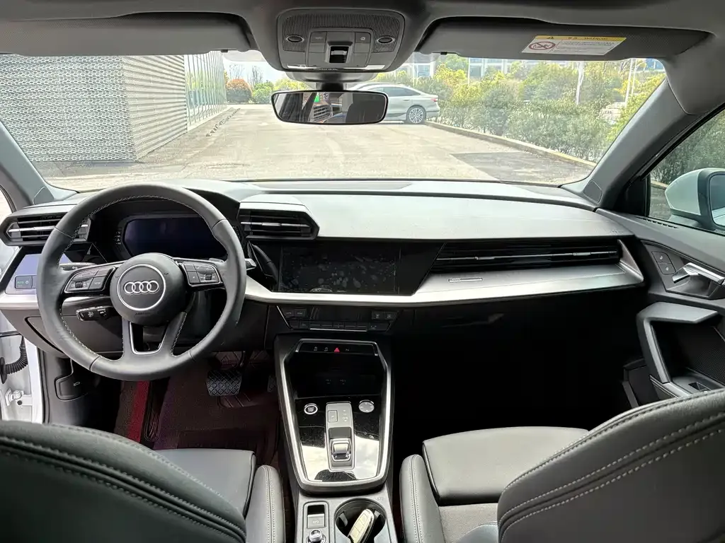 Audi A3 2024 из CN, фото 2