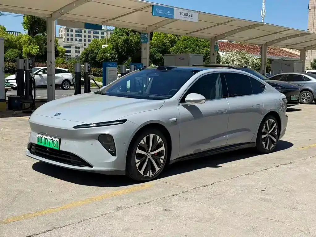 NIO ET7