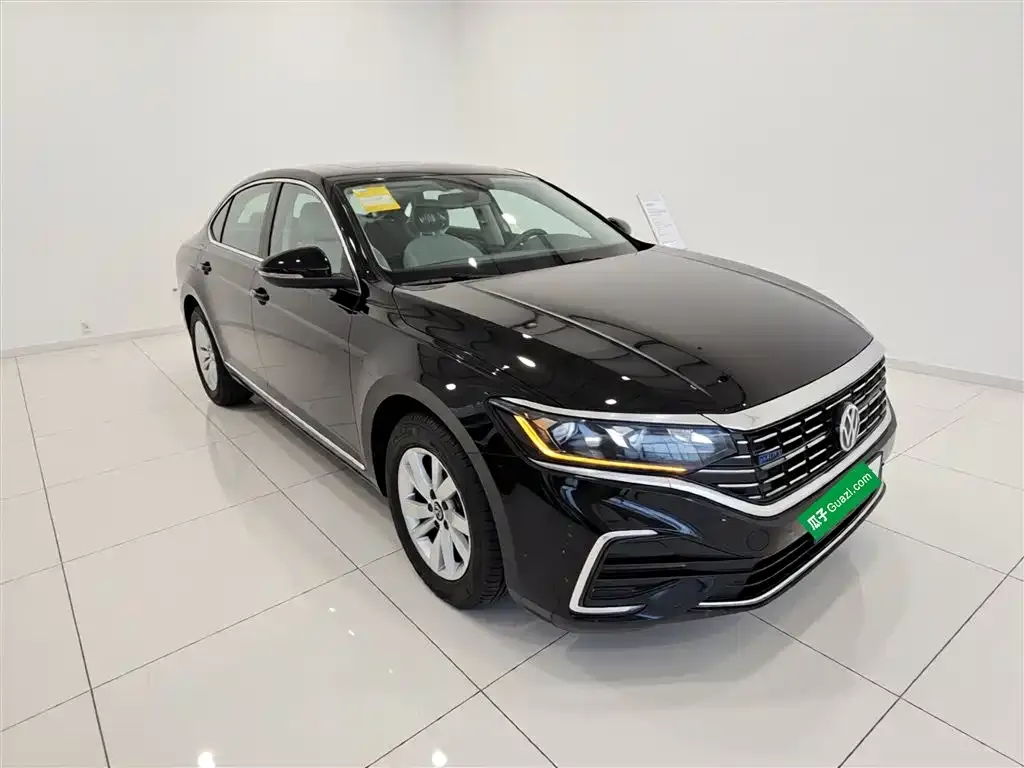 Volkswagen Passat New Energy — фото 4