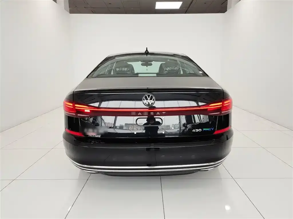 Volkswagen Passat New Energy — фото 8