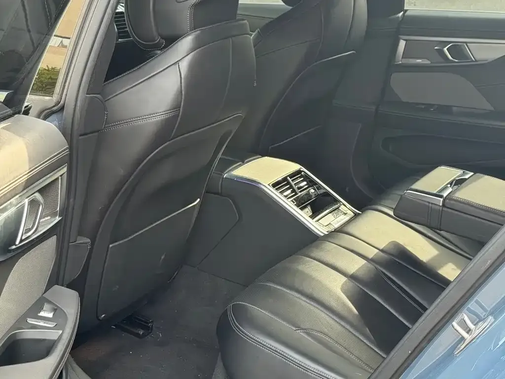 BMW 8 Series 2021 из CN, фото 2