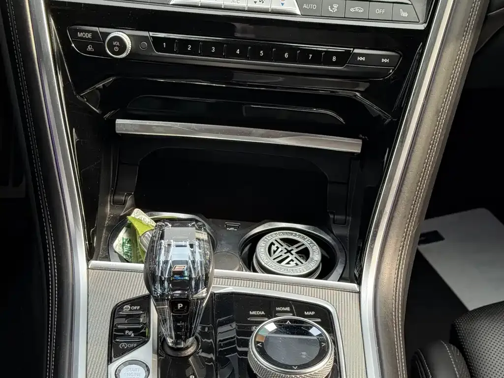 BMW 8 Series 2021 из CN, фото 5