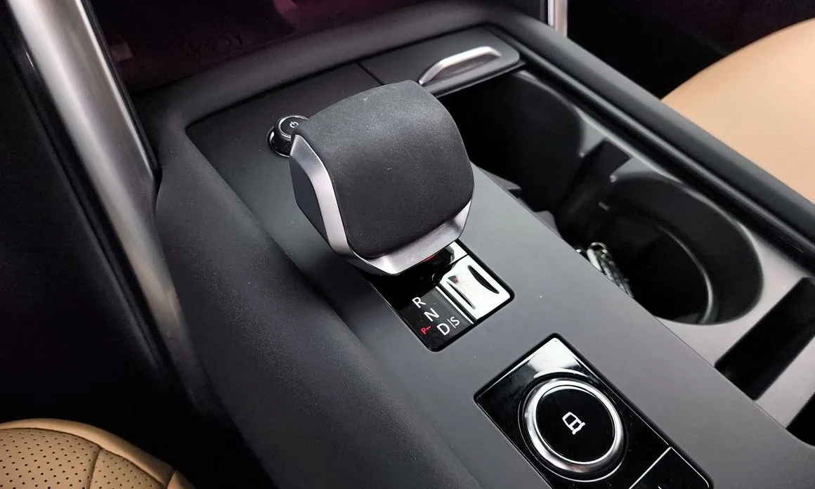 Land Rover Discovery 2025 из KR, фото 3