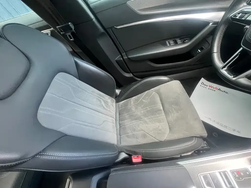 Audi A6L 2024 из CN, фото 3