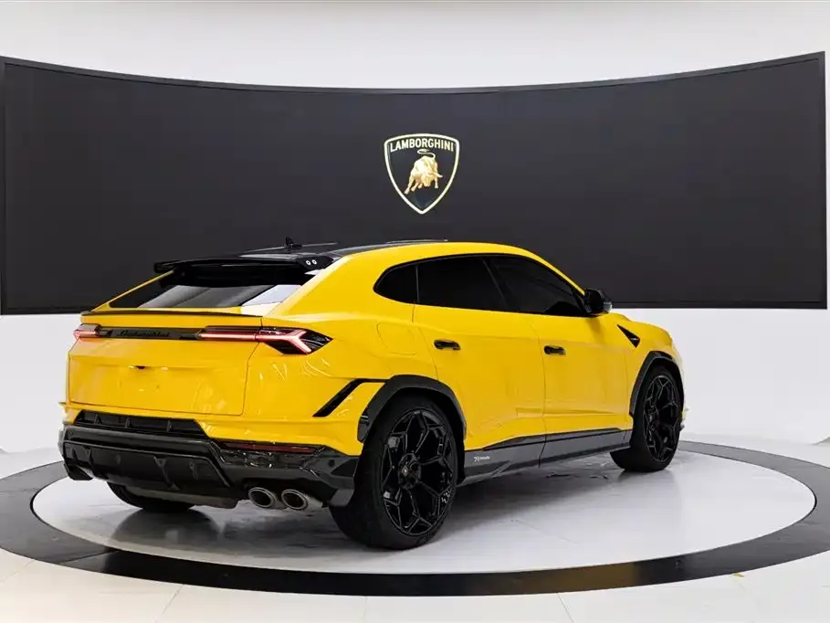 Lamborghini Urus — фото 7