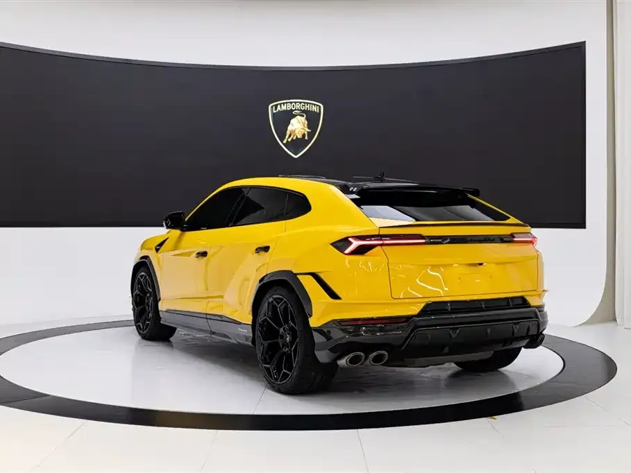 Lamborghini Urus — фото 2