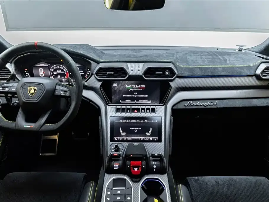 Lamborghini Urus — фото 9