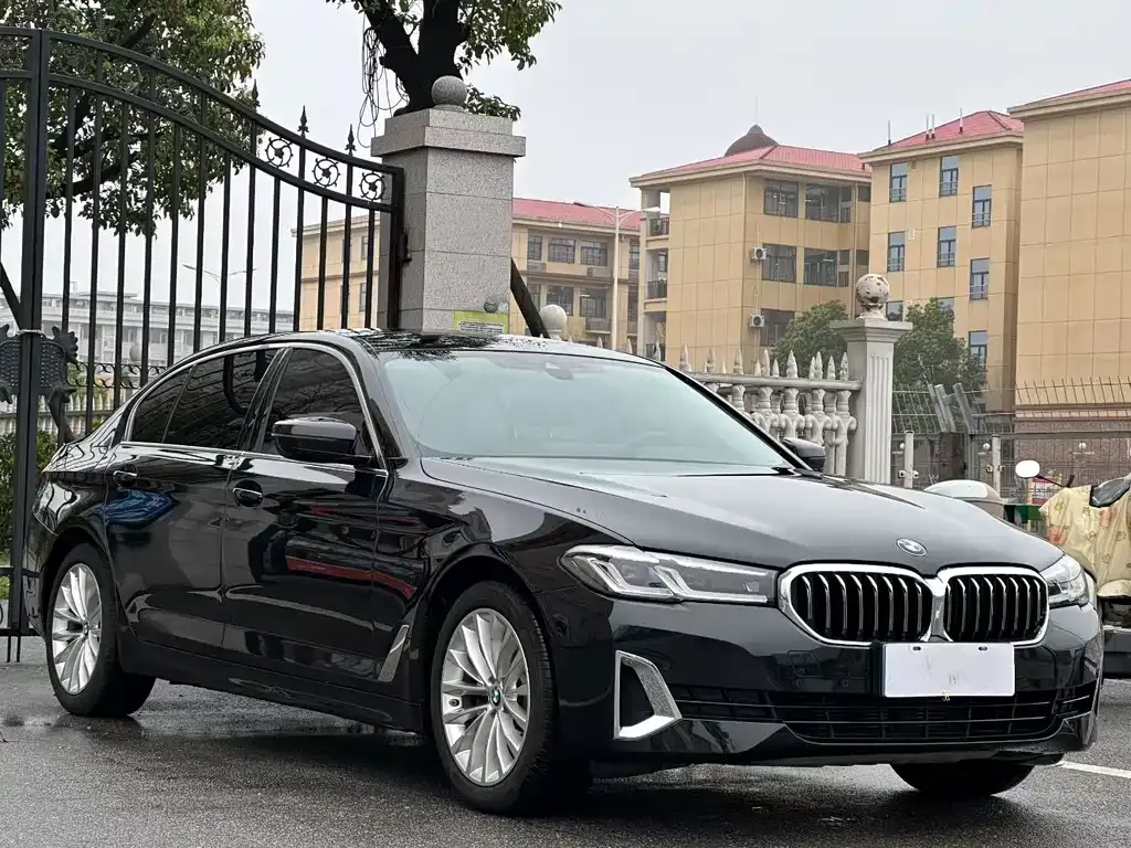 BMW 5 Series — фото 2