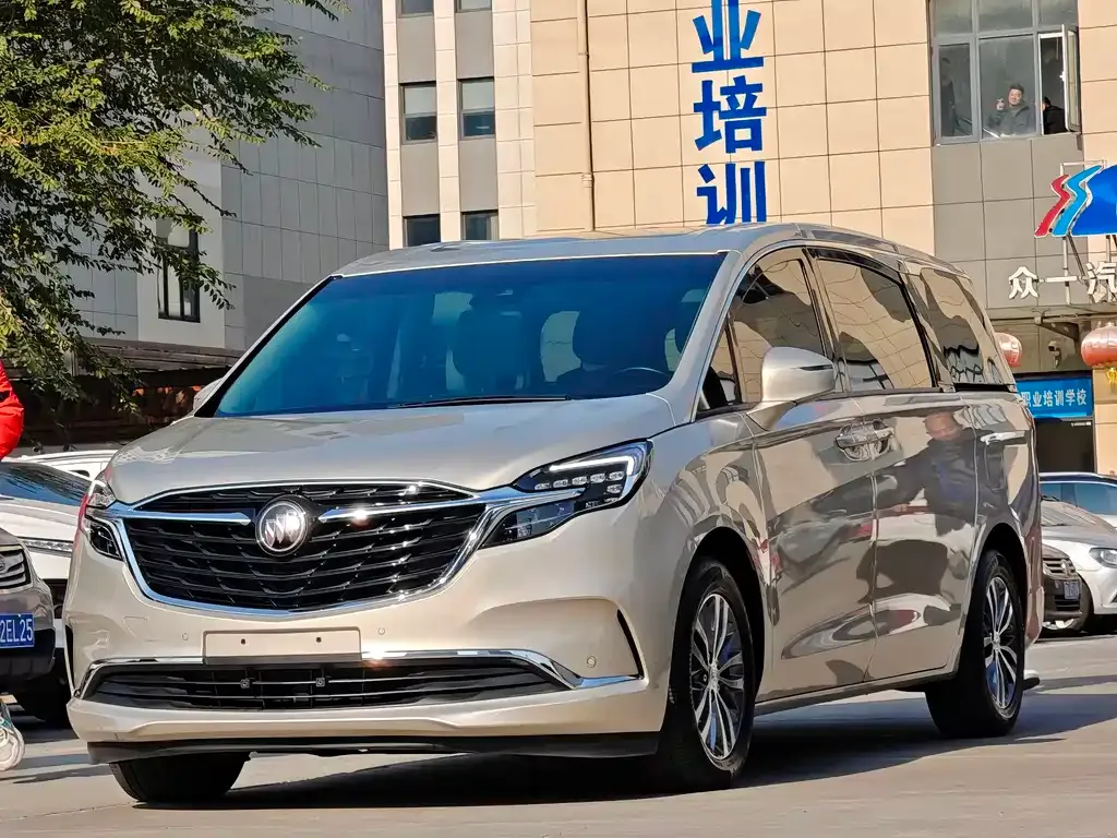 Buick GL8 2022 из CN, фото 1