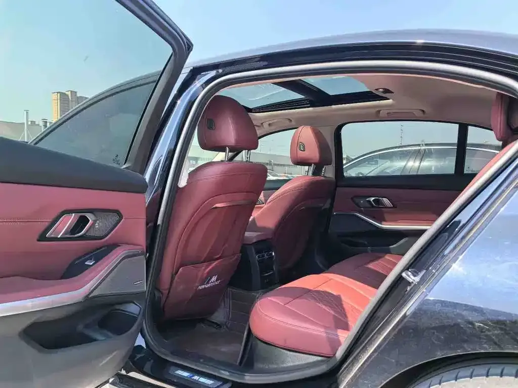BMW 3 Series 2025 из CN, фото 6
