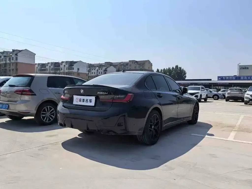 BMW 3 Series 2025 из CN, фото 2