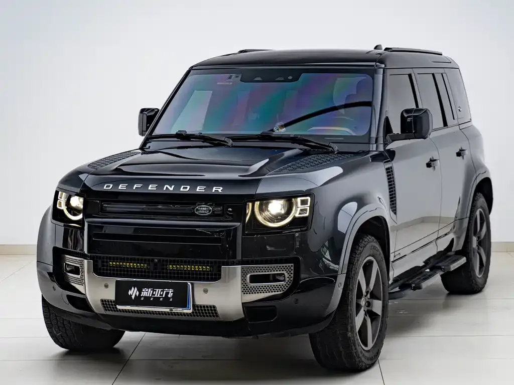 Land Rover Defender — фото 1