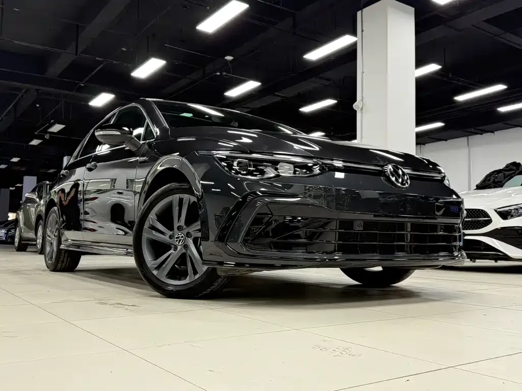 Volkswagen Golf 2022 из CN, фото 6