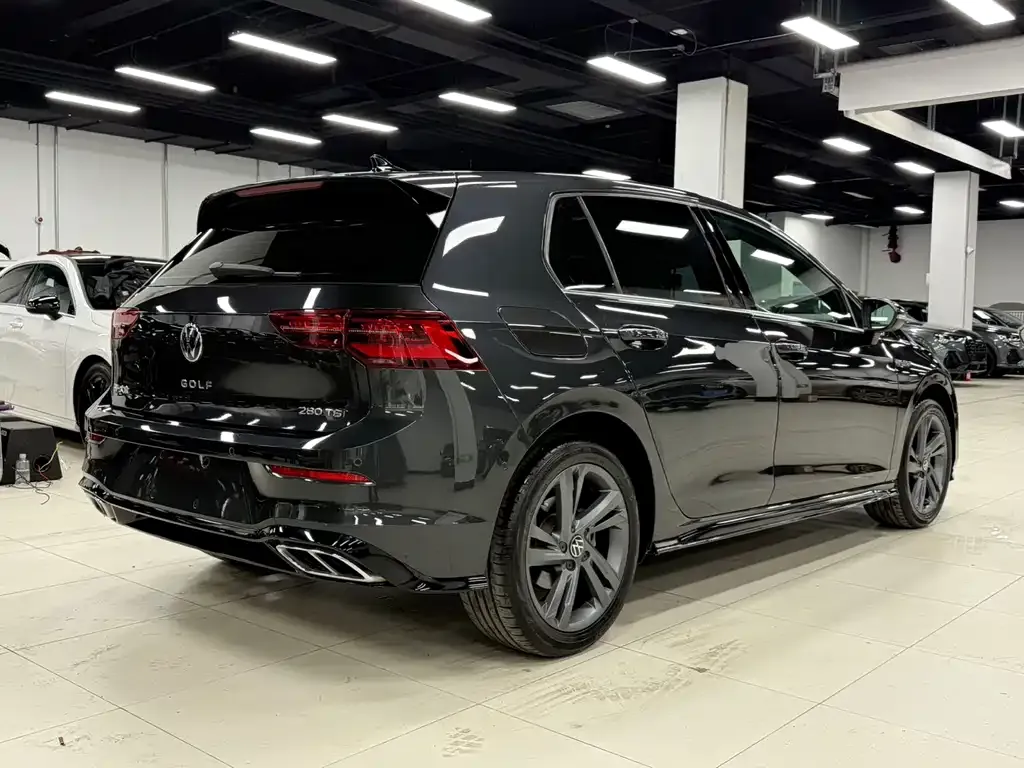Volkswagen Golf 2022 из CN, фото 8