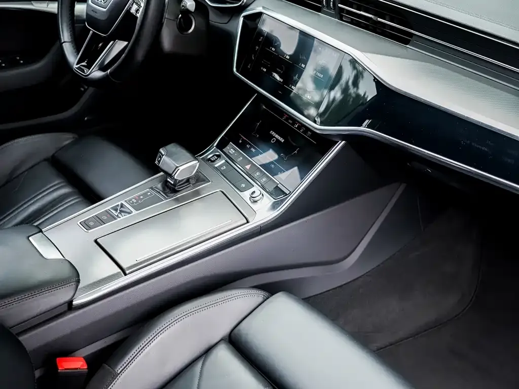 Audi A7 2021 из CN, фото 7