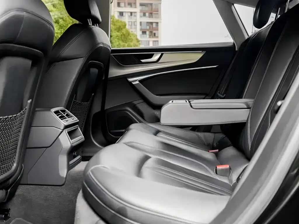 Audi A7 2021 из CN, фото 6