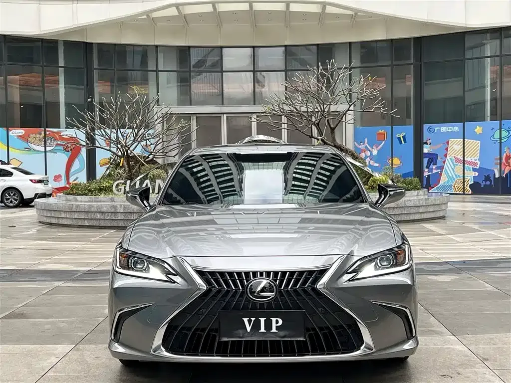 Lexus ES — фото 10