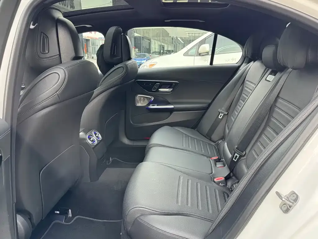 Mercedes-Benz C-Class 2024 из CN, фото 6