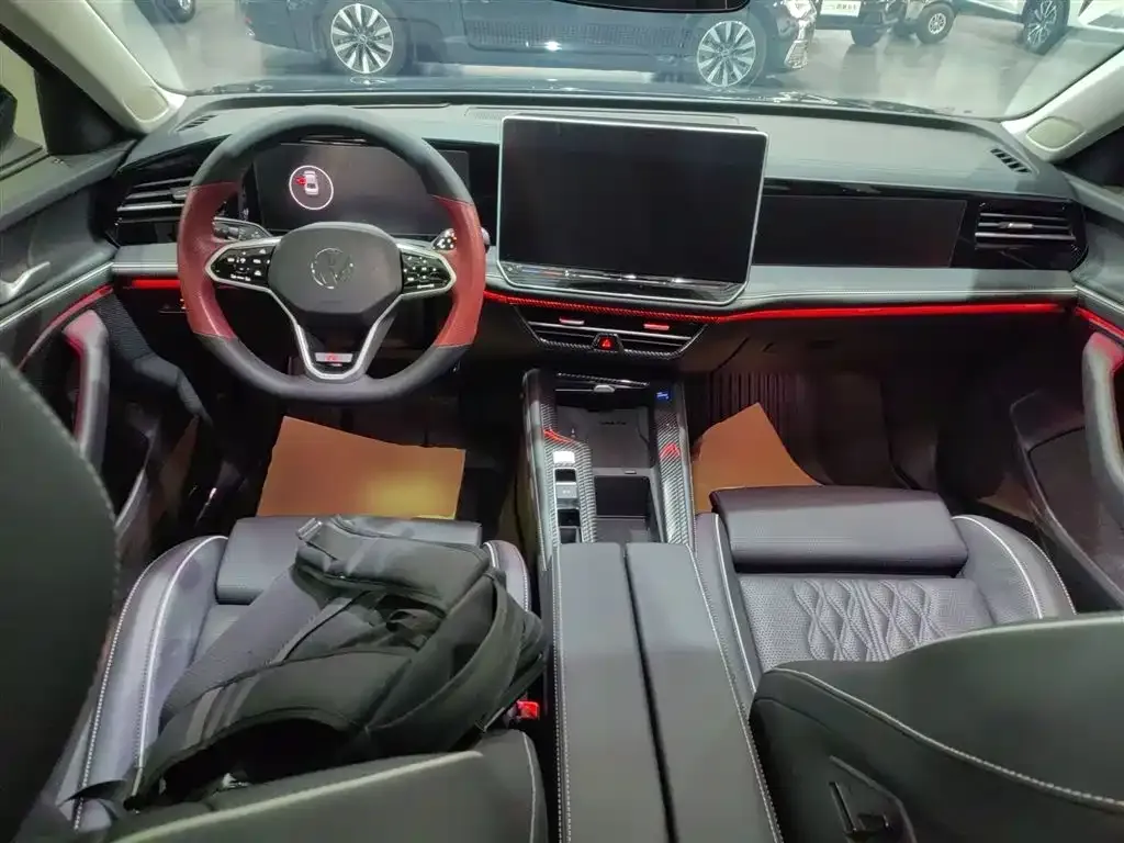 Volkswagen Magotan 2024 из CN, фото 8