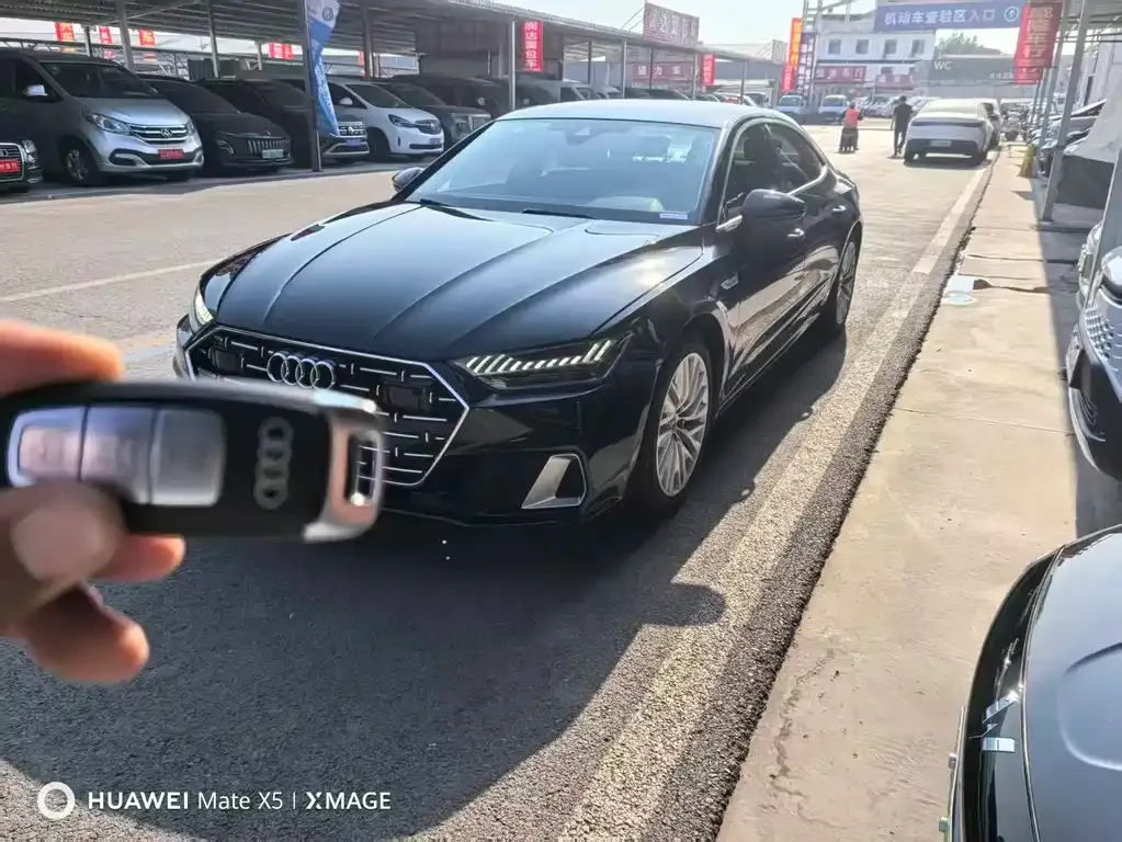 Audi A7L