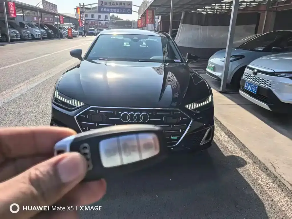Audi A7L 2024 из CN, фото 4