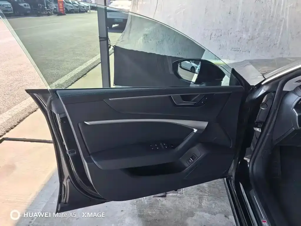 Audi A7L 2024 из CN, фото 5