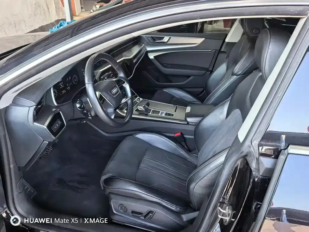Audi A7L 2024 из CN, фото 7