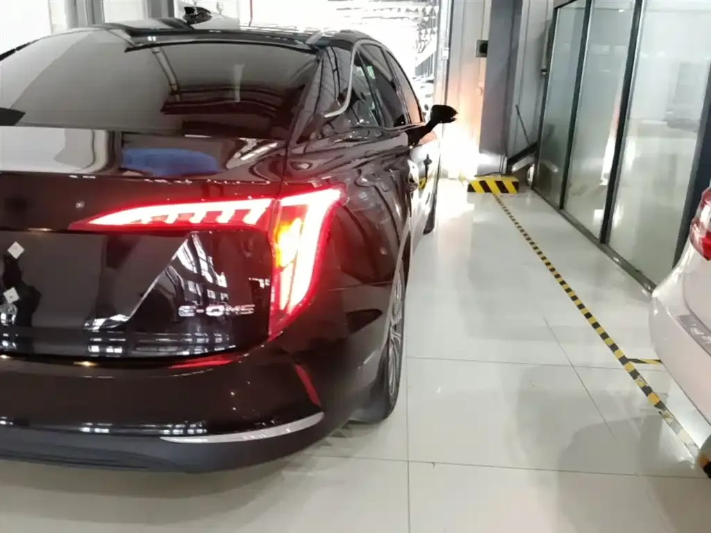 Hongqi E-QM5 — фото 7