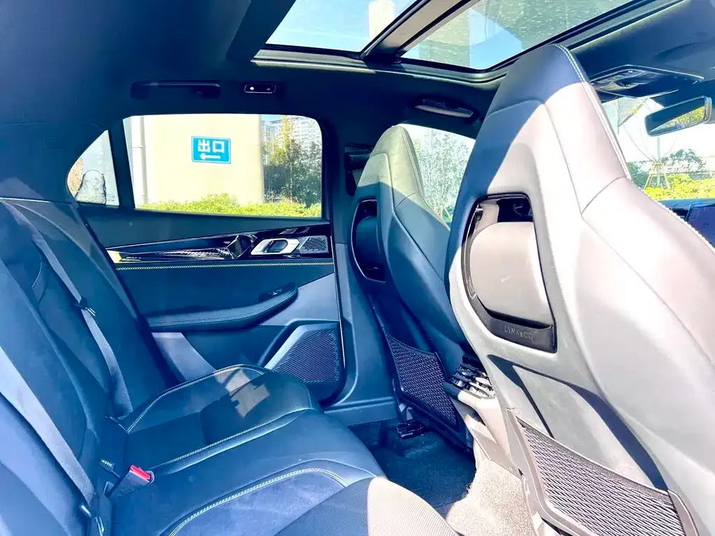 Lynk & Co 03 2023 из CN, фото 6