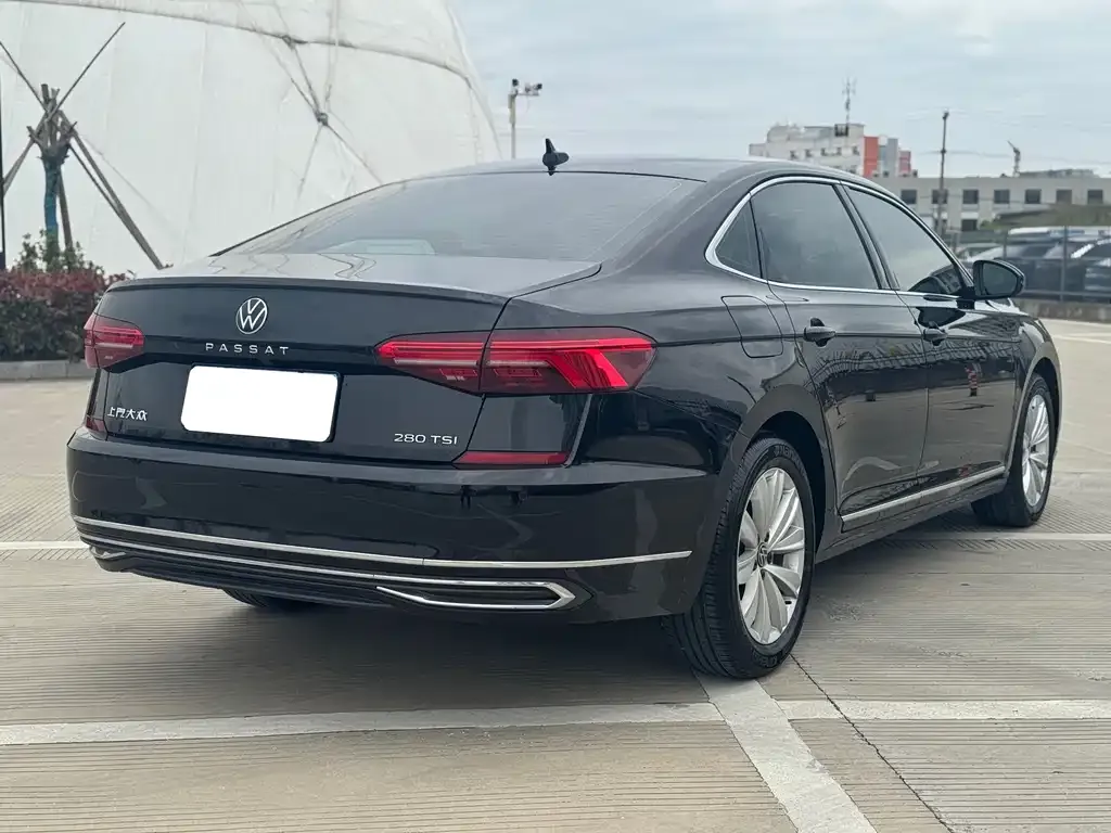 Volkswagen Passat — фото 4