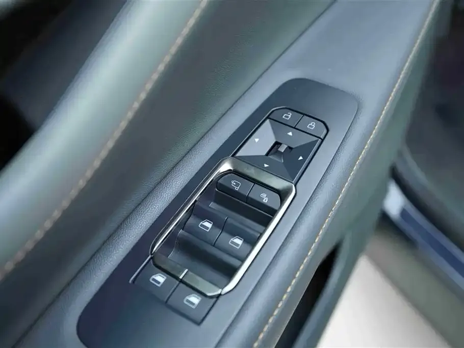 Ford Edge 2023 из CN, фото 10