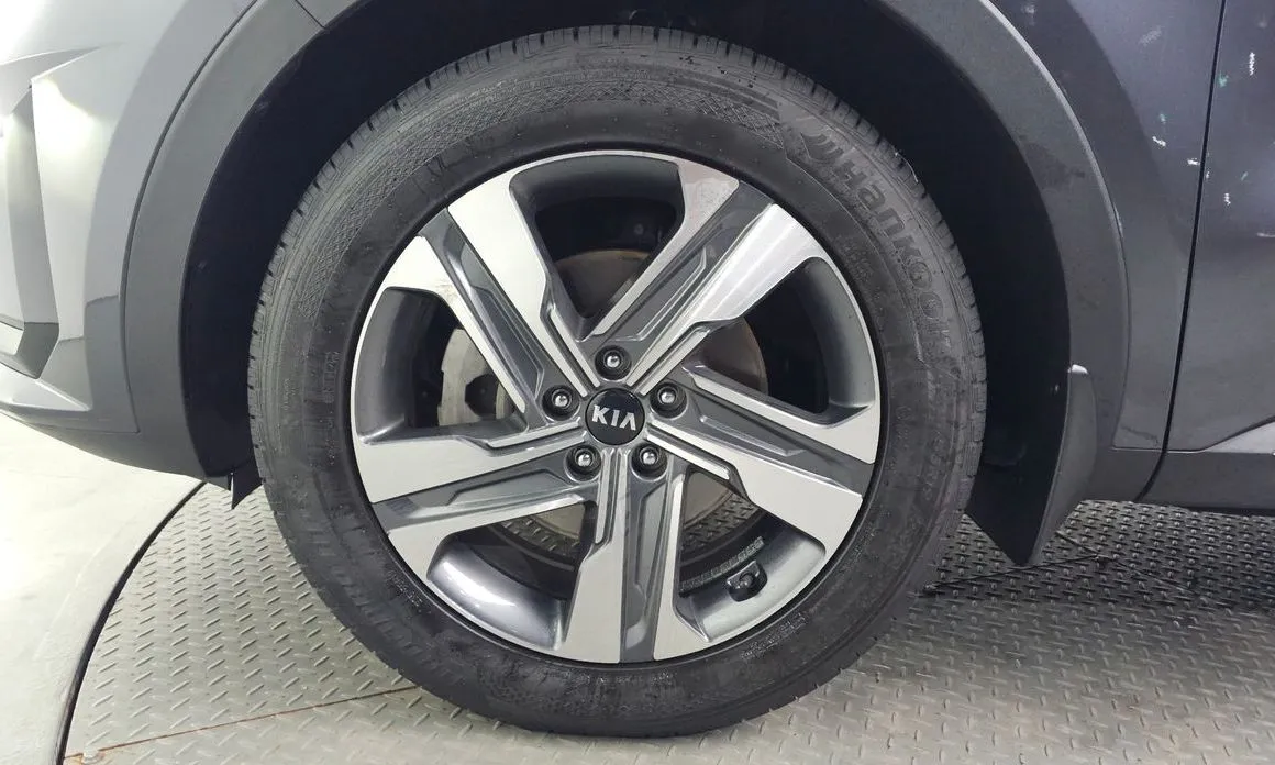 Kia Sorento — фото 9