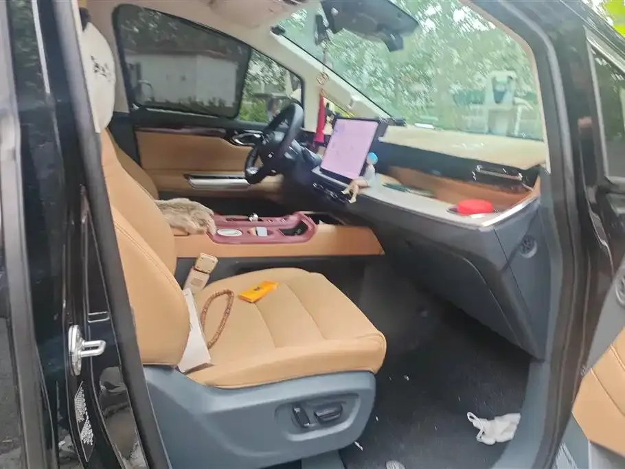 GAC Motor 传祺E8 PHEV 2024 из CN, фото 2