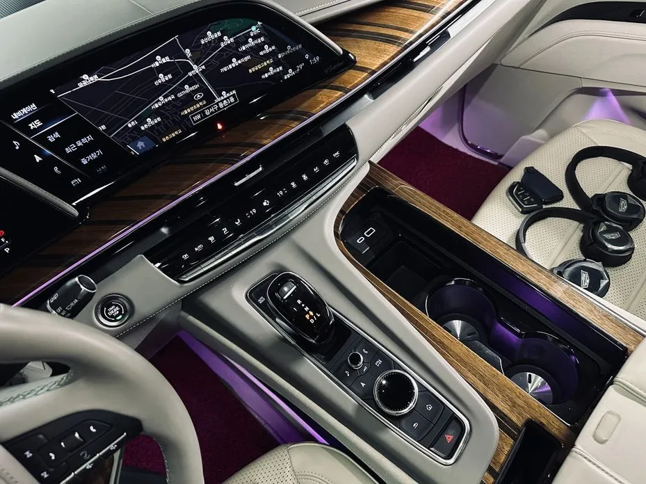 Cadillac Escalade 2022 из KR, фото 9