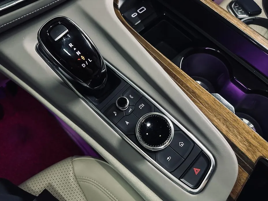 Cadillac Escalade 2022 из KR, фото 7