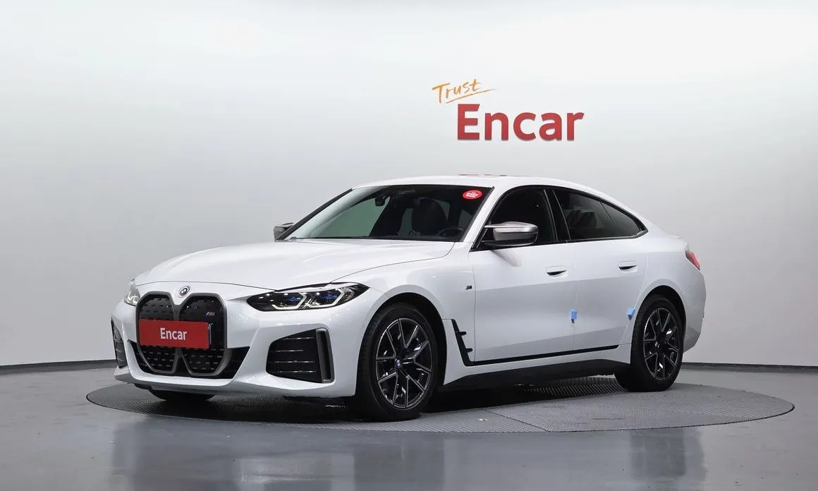 BMW i4 2022 из KR, фото 1
