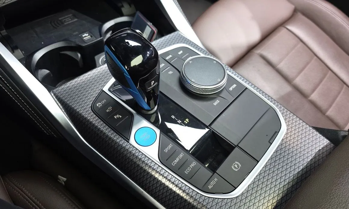 BMW i4 2022 из KR, фото 7