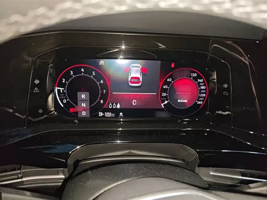 Volkswagen Golf 2023 из CN, фото 7