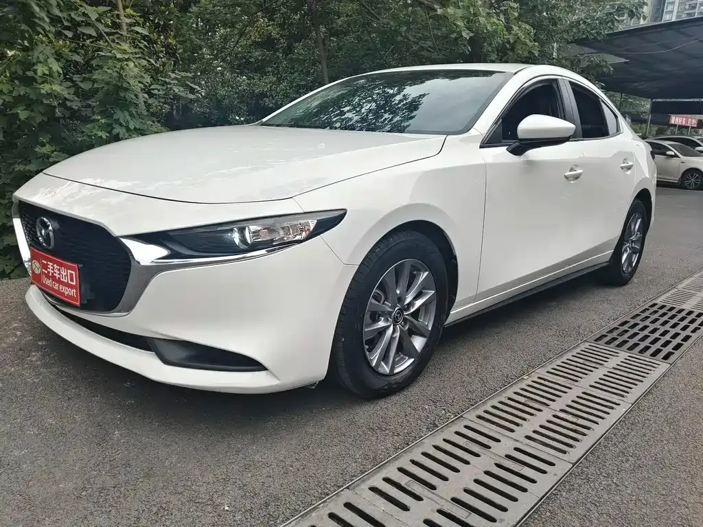 Mazda 3 Axela 2022 из CN, фото 1