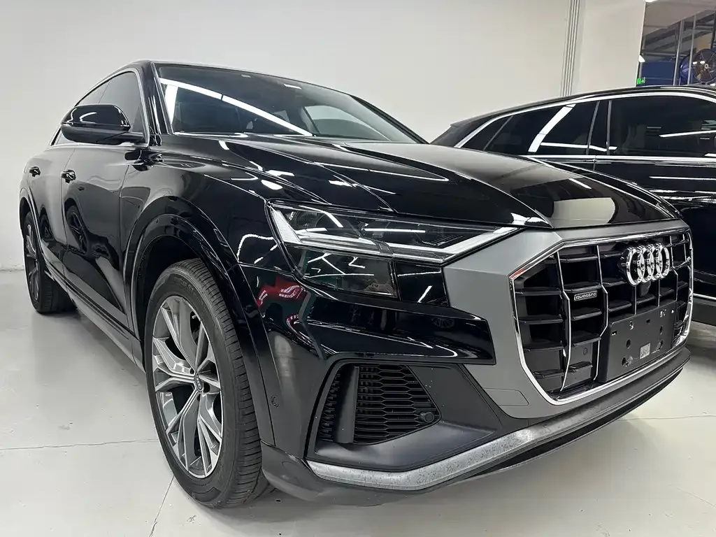 Audi Q8 2021 из CN, фото 9